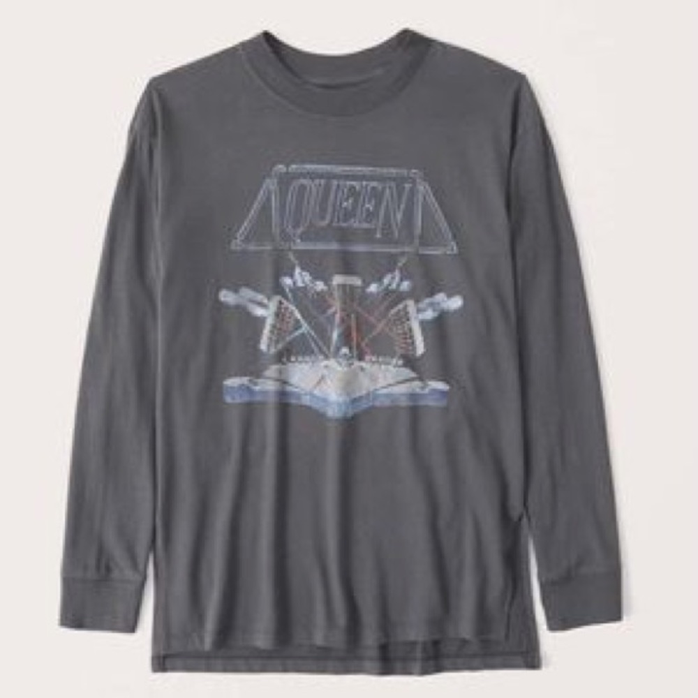 Abercrombie Queen Relaxed Long Sleeve Tee
